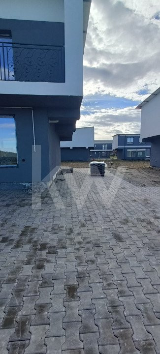 Casa tip duplex de vanzare zona Tropini-Rasinari