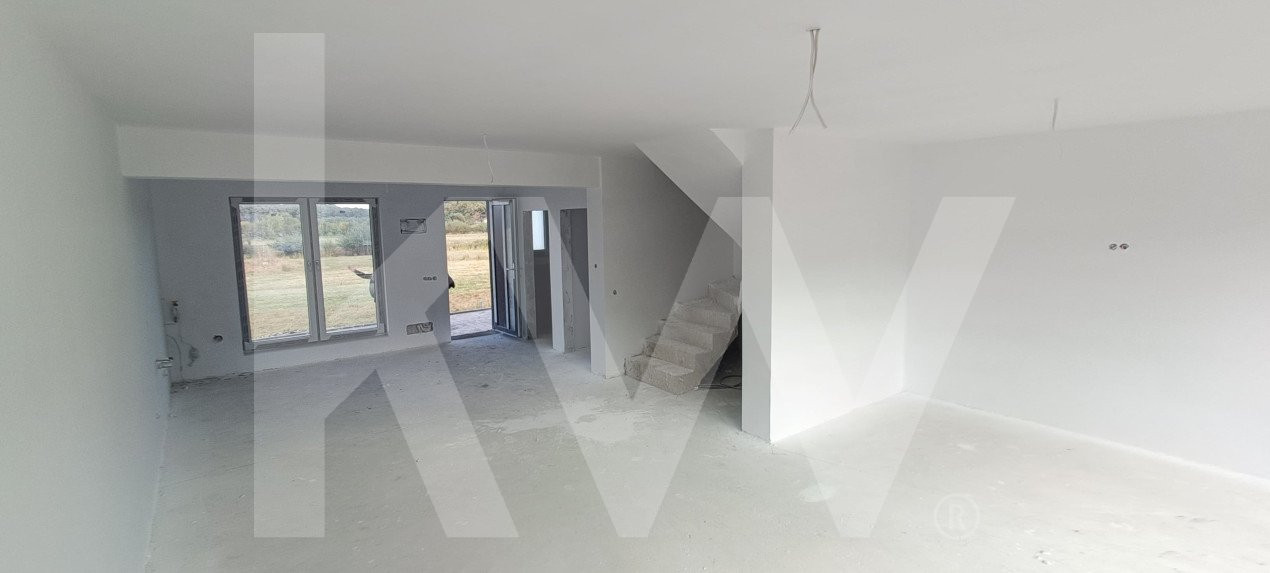 Casa tip duplex de vanzare zona Tropini-Rasinari