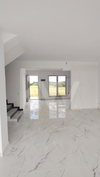 Casa tip duplex de vanzare zona Tropini-Rasinari
