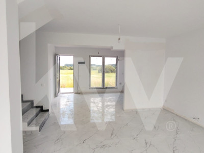 Casa tip duplex de vanzare zona Tropini-Rasinari