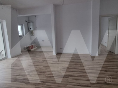Apartament cu destinatie spatiu comercial - Zona Parcul Sub Arini