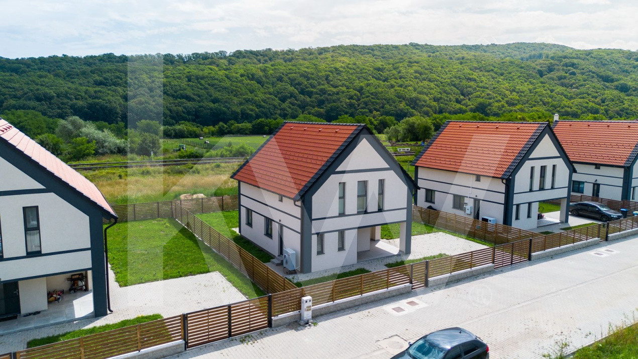 Casa de vanzare in Sibiu, 4 camere - Talmaciu