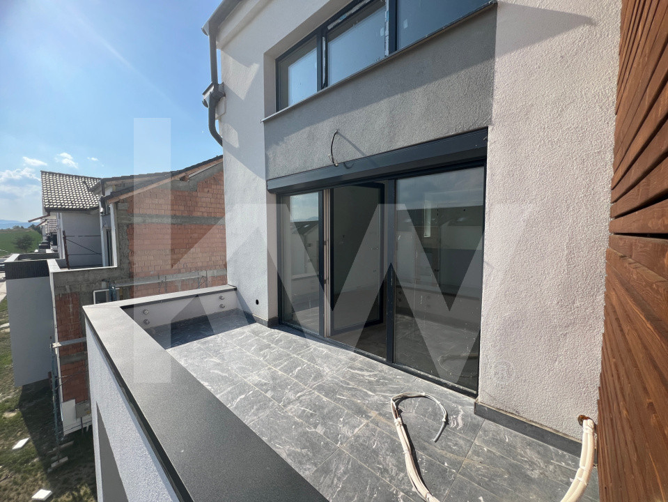 Apartament cu 3 Camere et. 2 - Vila cu design modern în Cristian-Sibiu