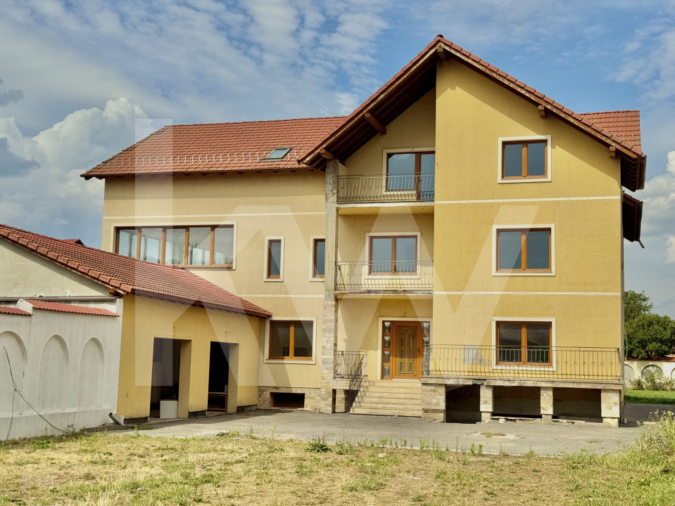 Casa pe 4 Niveluri - Ideală pentru Afaceri sau Reședință Exclusivistă