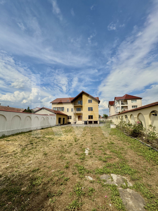 Casa pe 4 Niveluri - Ideală pentru Afaceri sau Reședință Exclusivistă