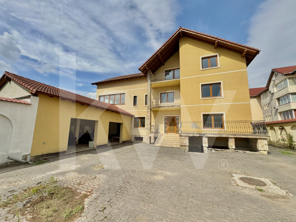 Casa pe 4 Niveluri - Ideală pentru Afaceri sau Reședință Exclusivistă