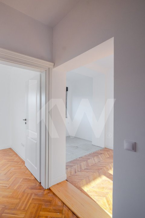 Apartament la casă de vânzare în Parcul Sub Arini 
