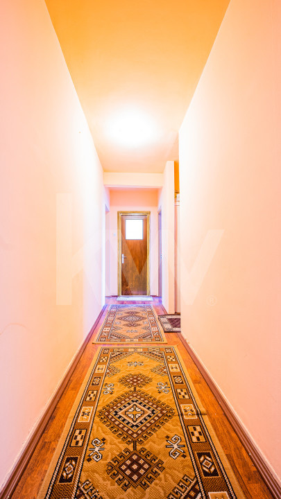 Apartament cu 4 camere de vânzare - Str. Luptei