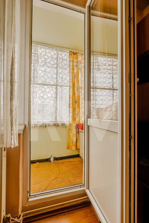 Apartament cu 4 camere de vânzare - Str. Luptei