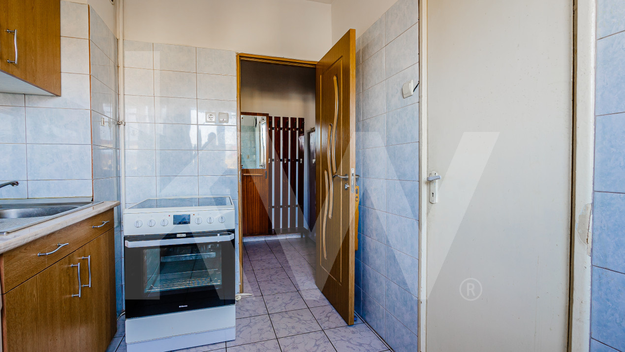 Apartament cu 4 camere de vânzare - Str. Luptei