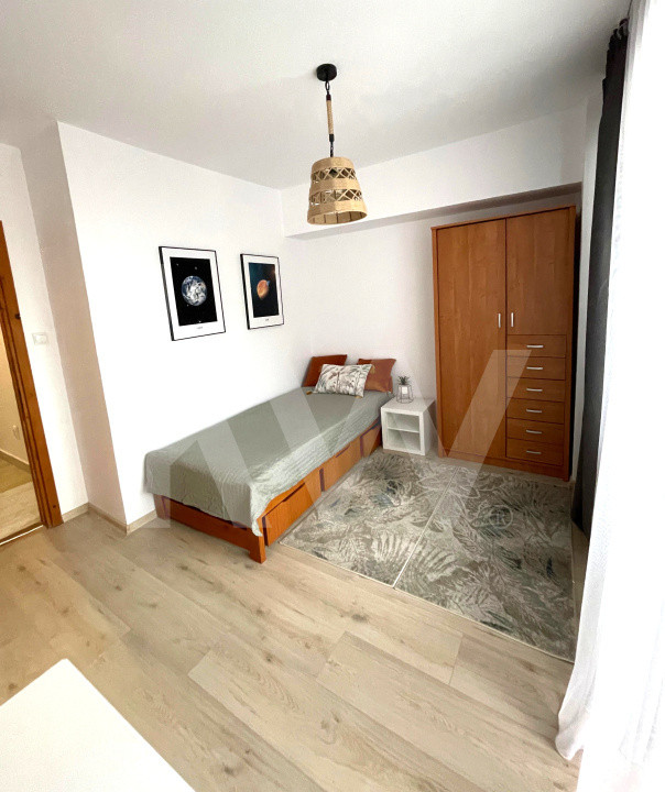 Apartament modern, 3 camere, 2 bai, etaj intermediarstr. Lunga