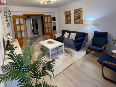 Apartament modern, 3 camere, 2 bai, etaj intermediarstr. Lunga