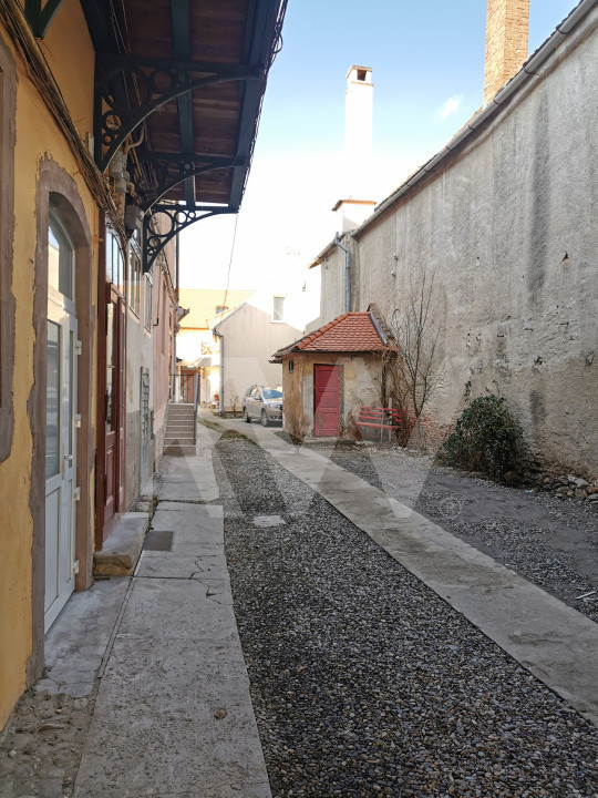 Spațiu comercial 85mp, stradal, vad pietonal, ultracentral, str. Faurului, Sibiu