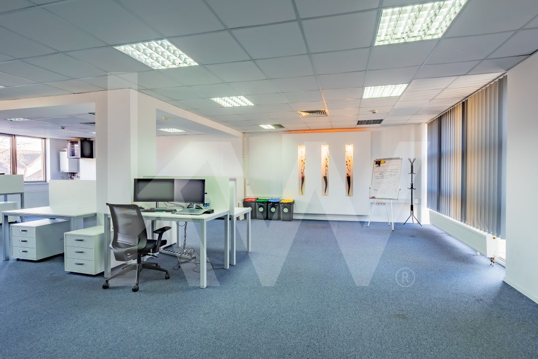 Spatiu comercial 200mp, sediu firma, servicii bancare, asigurari, consultanta