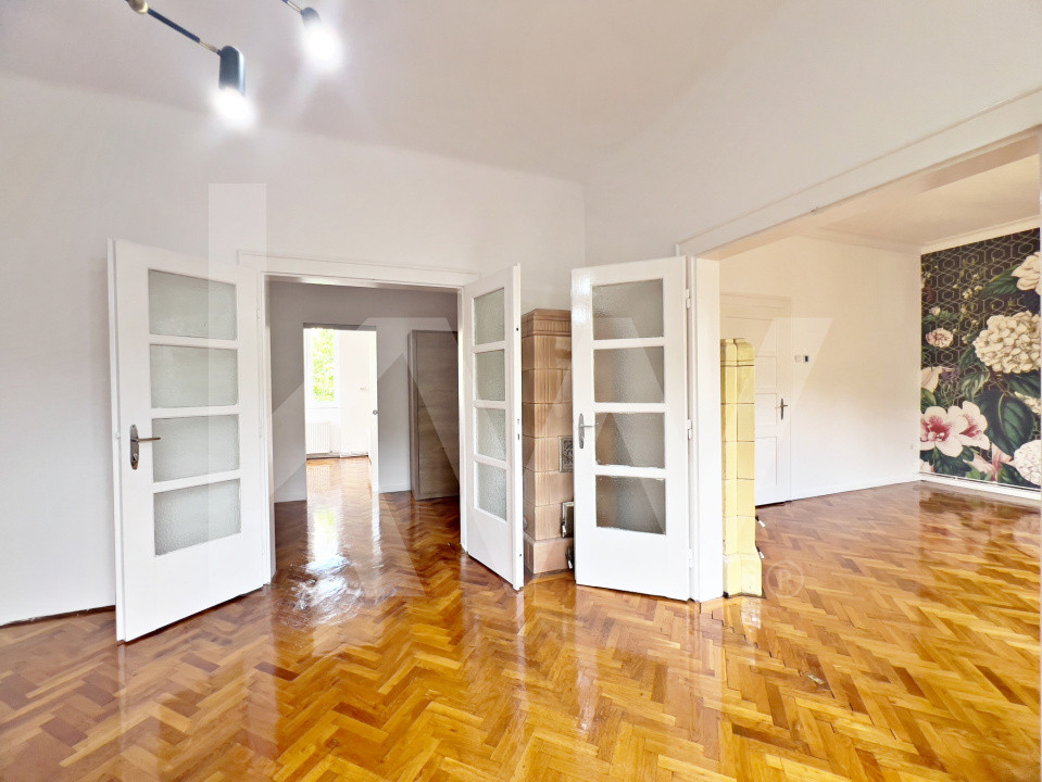 Casă pe un singur nivel cu 3 camere+pivniță. Pod și curte-Zona Sub Arini