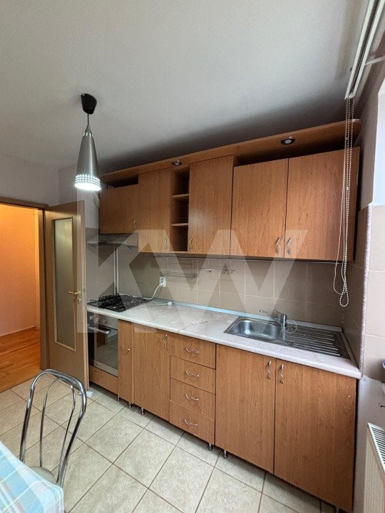 Apartament 3 camere de închiriat  - zona Rahovei