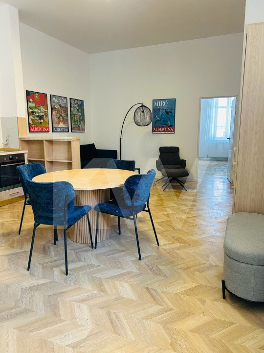 Apartament 3 camere de vânzare - Zona 9 Mai
