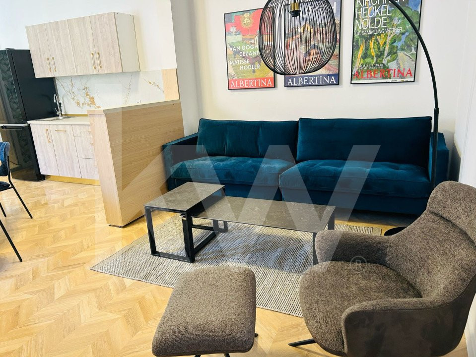 Apartament 3 camere de vânzare - Zona 9 Mai