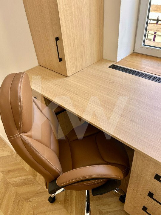 Apartament 3 camere de vânzare - Zona 9 Mai