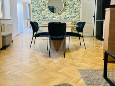 Apartament 3 camere de vânzare - Zona 9 Mai
