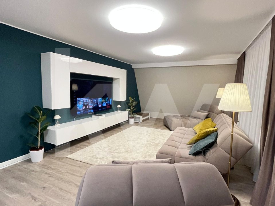 Penthouse smart cu priveliste panoramica spre lac si munti
