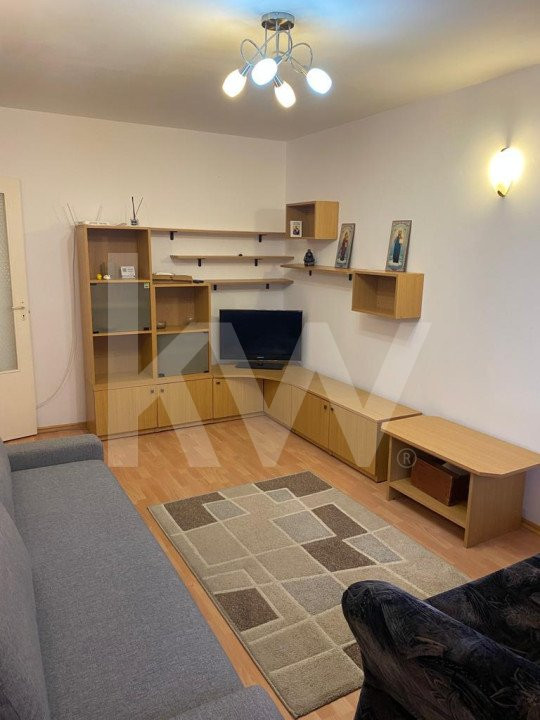 Apartament 3 camere, decomandat - zona Piata Vasile Aaron
