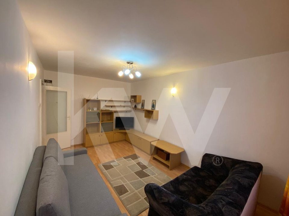 Apartament 3 camere, decomandat - zona Piata Vasile Aaron
