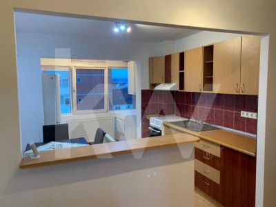 Apartament 3 camere, decomandat - zona Piata Vasile Aaron