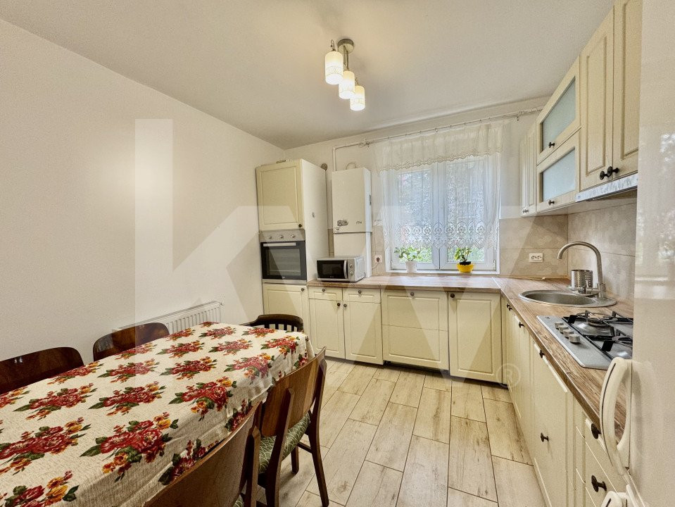 Apartament 2 camere de vânzare - zona Cedonia