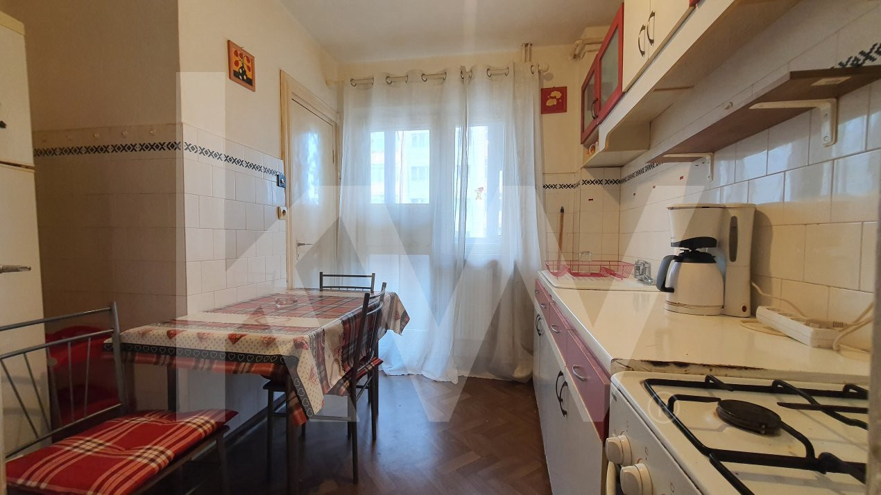 Apartament 3 camere | etaj 5 cu lift | boxa/pivnita subsol str IEZER