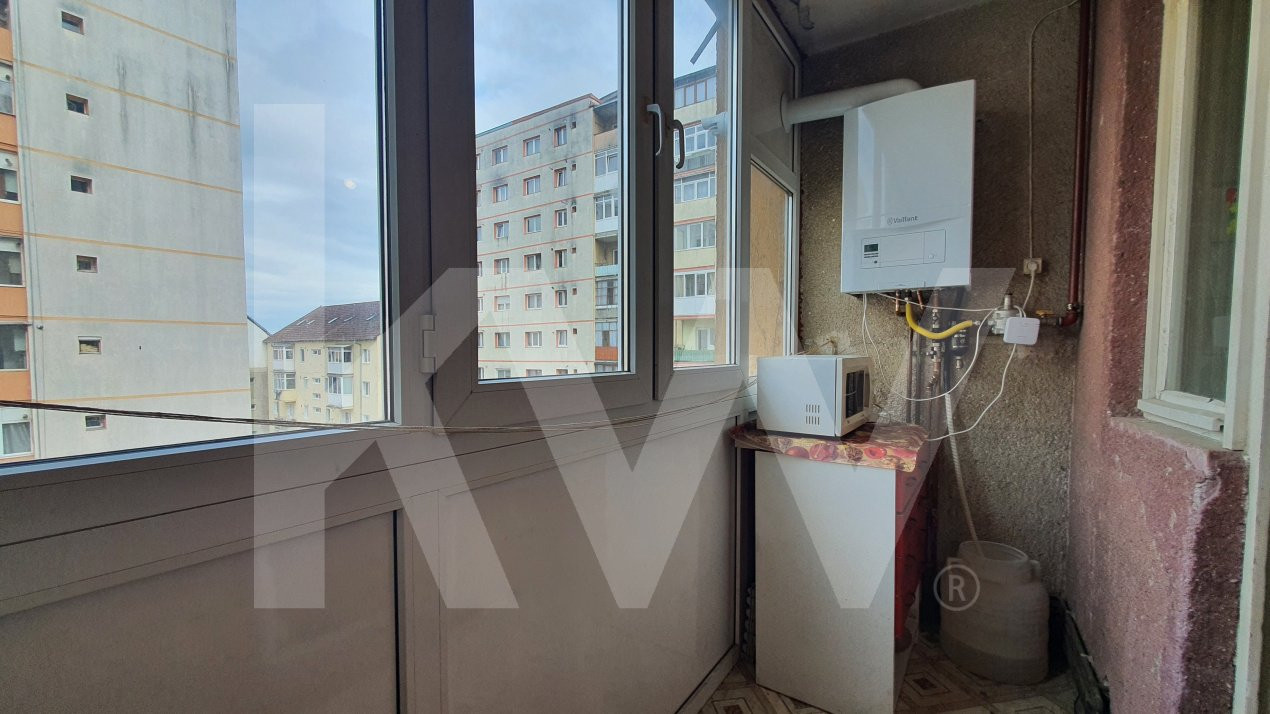 Apartament 3 camere | etaj 5 cu lift | boxa/pivnita subsol str IEZER