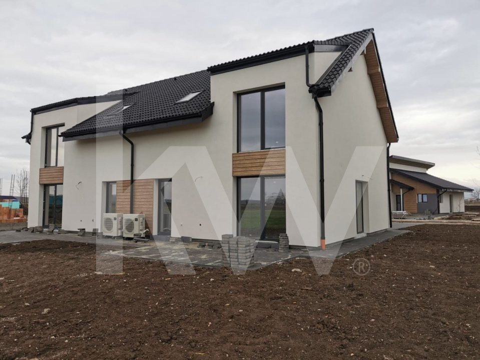 Casă tip Duplex Nouă de Vânzare | 4 Camere | Curte Spațioasă | Zonă Verde