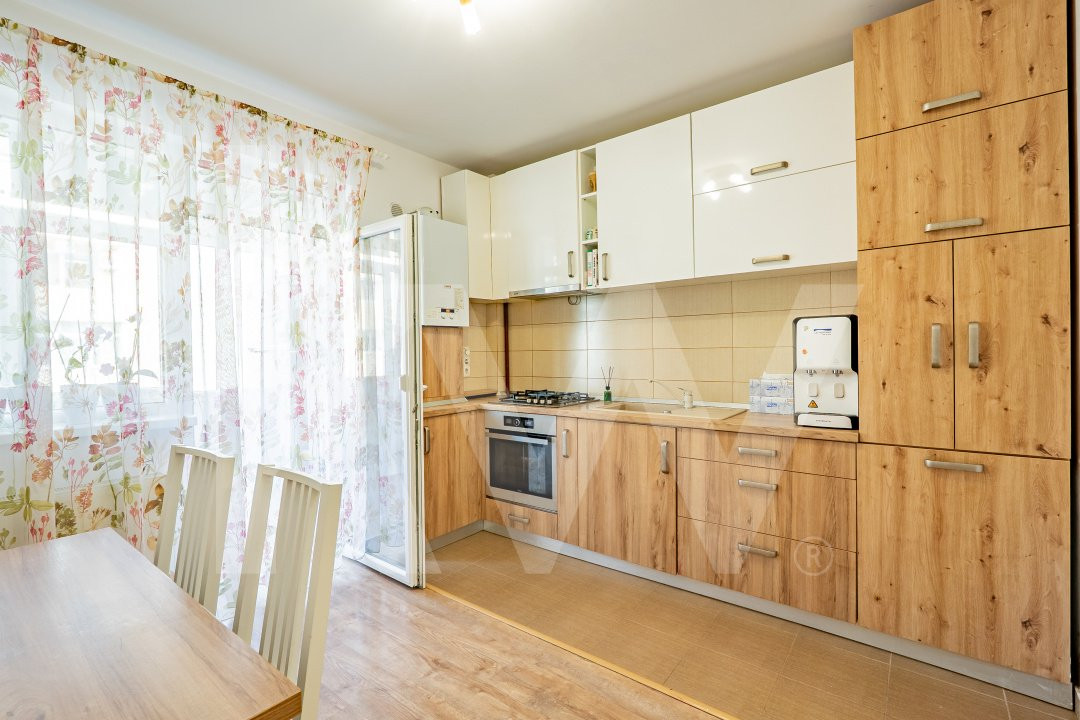 Apartament luminos cu 2 camere, etaj 1, parcare și loc de joacă privat
