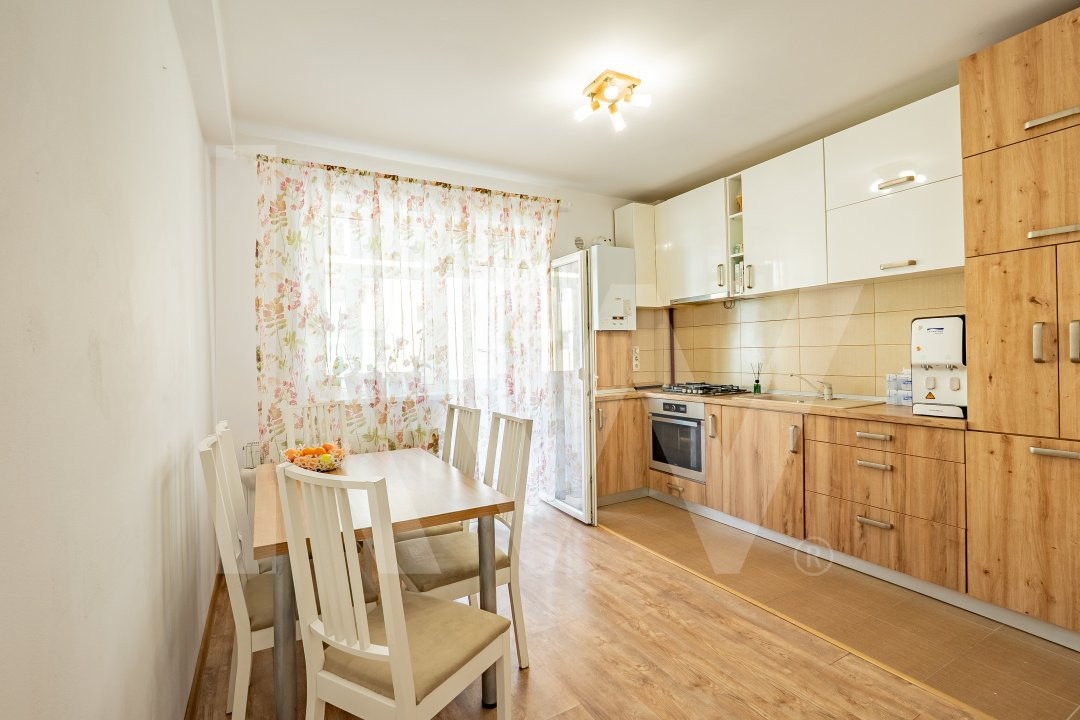 Apartament luminos cu 2 camere, etaj 1, parcare și loc de joacă privat
