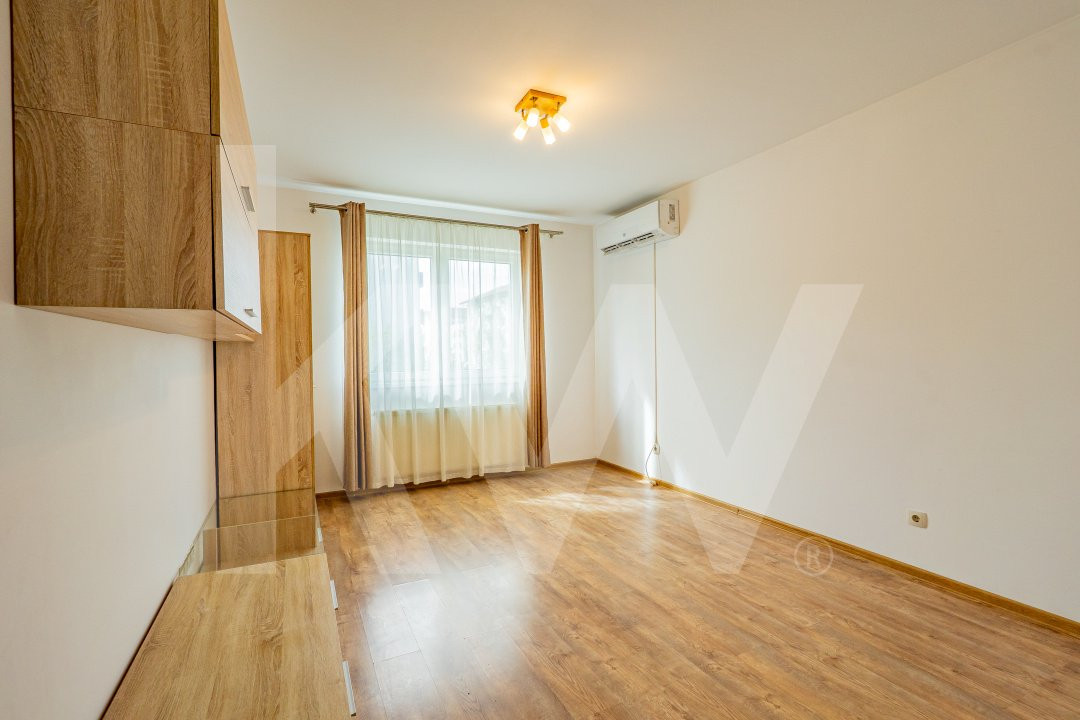 Apartament luminos cu 2 camere, etaj 1, parcare și loc de joacă privat