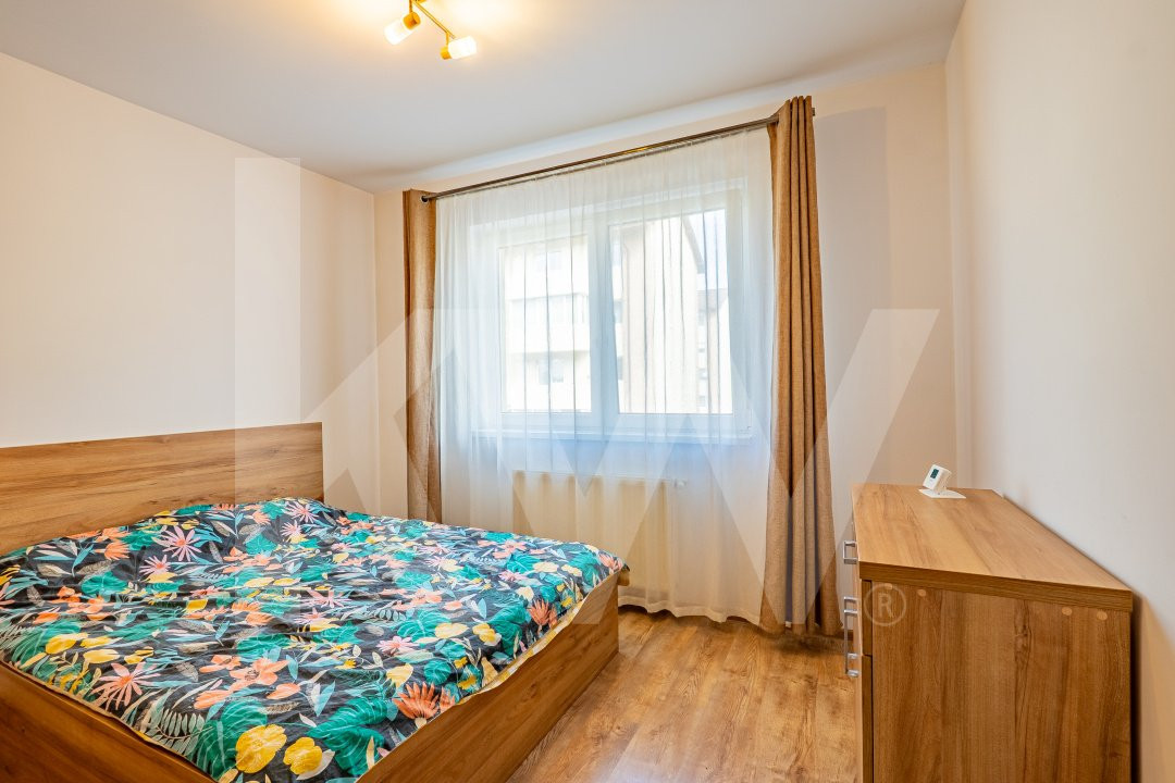 Apartament luminos cu 2 camere, etaj 1, parcare și loc de joacă privat