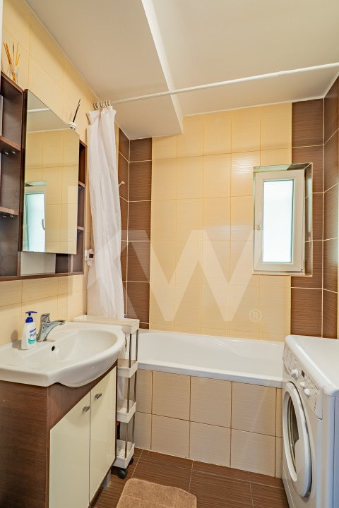 Apartament luminos cu 2 camere, etaj 1, parcare și loc de joacă privat