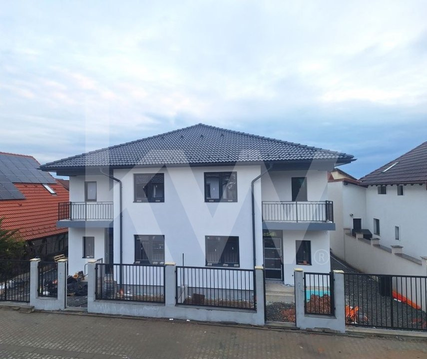 Duplex cu 4 camere, 180 mp teren liber - zona Brana, Şelimbăr