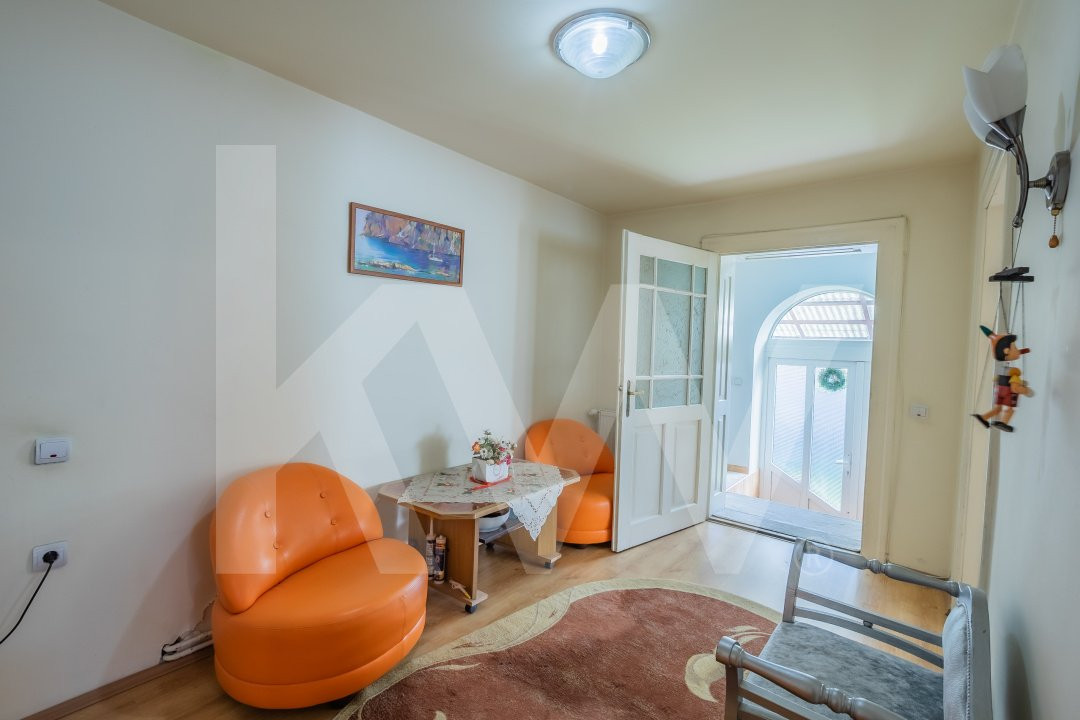 Casă deosebită în Avrig – Central, cu livadă, grădină și vedere spre munți