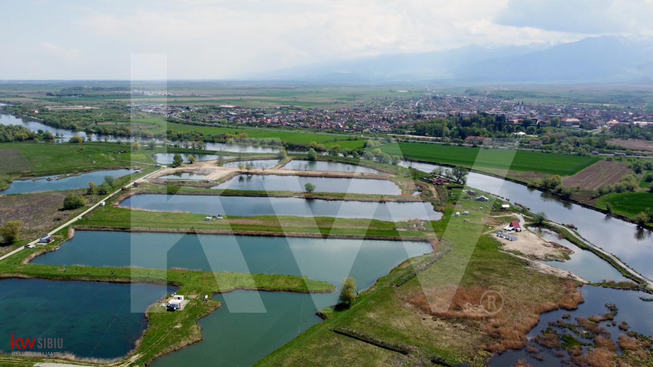 Teren Extravilan cu lac – Investiție în Natură și Agrement | 35.251 mp