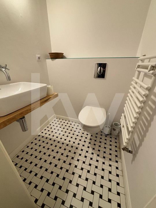 Apartament  modern de inchiriat la casa