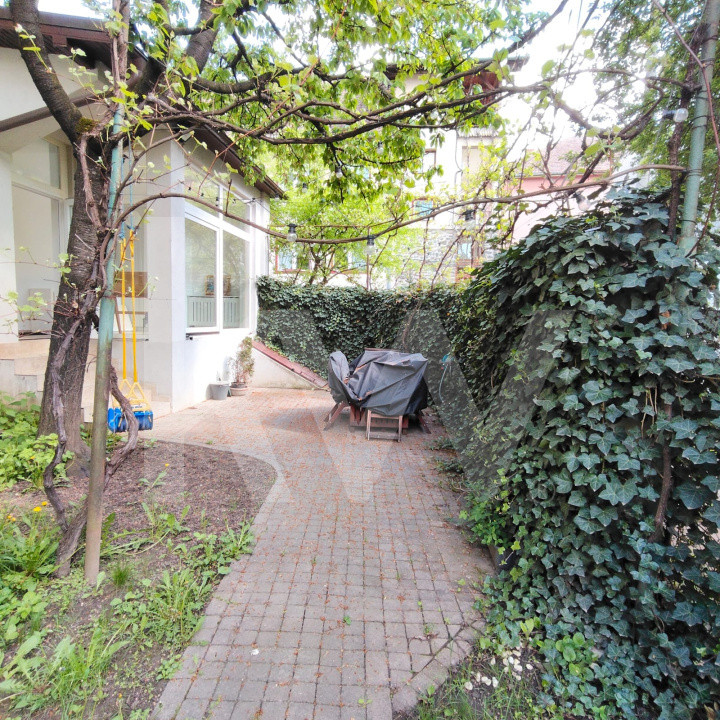 Apartament  modern de inchiriat la casa