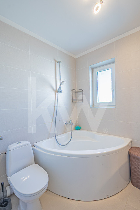 Casă tip duplex de vânzare în Turnișor, Sibiu – priveliște superbă și liniște!