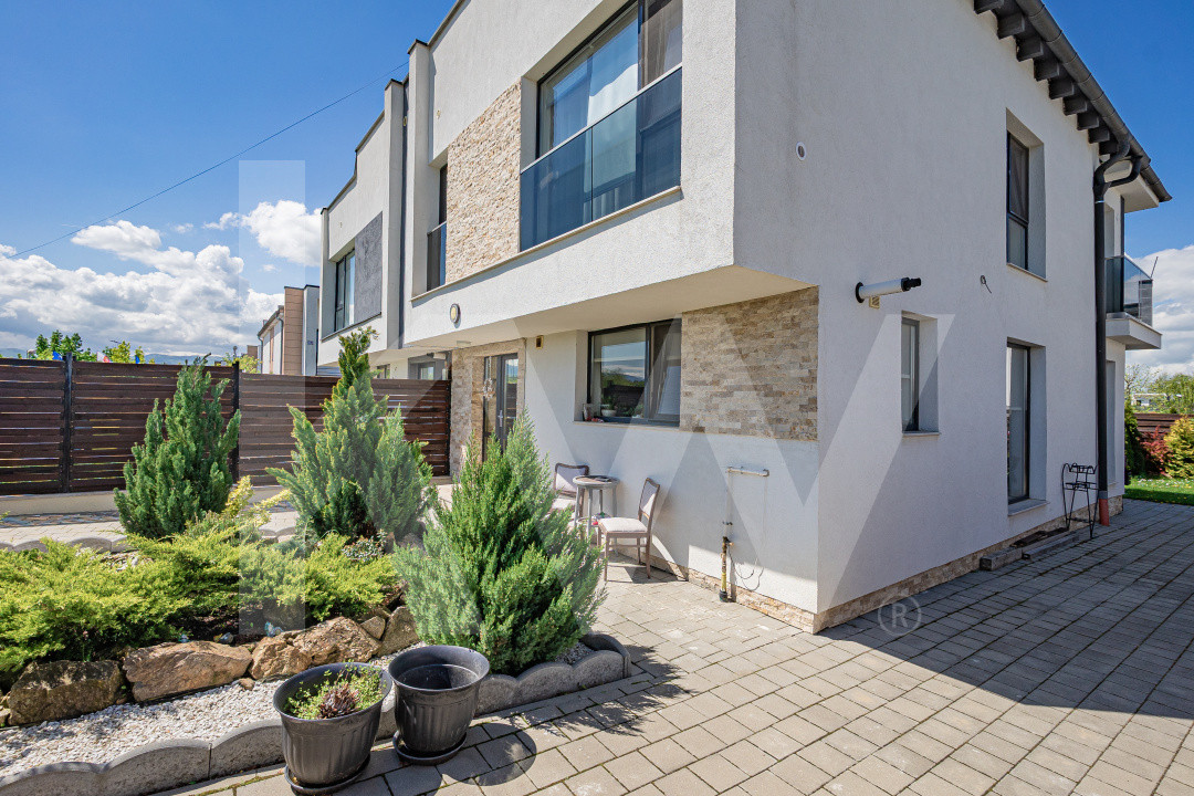 Casă tip duplex de vânzare în Turnișor, Sibiu – priveliște superbă și liniște!