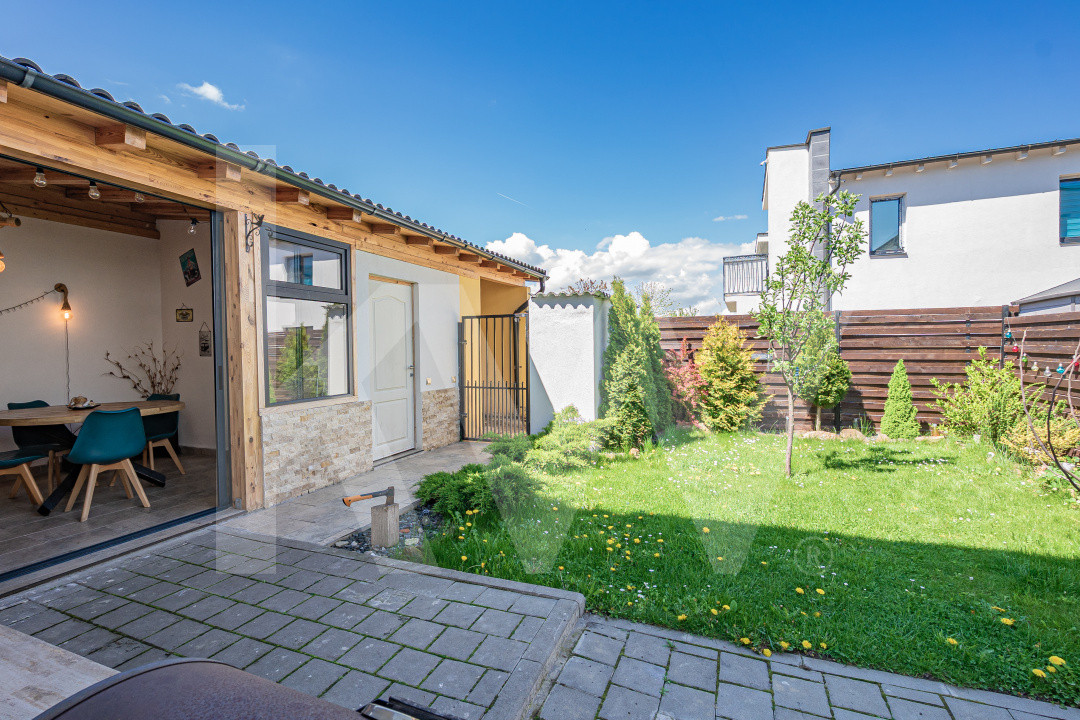 Casă tip duplex de vânzare în Turnișor, Sibiu – priveliște superbă și liniște!