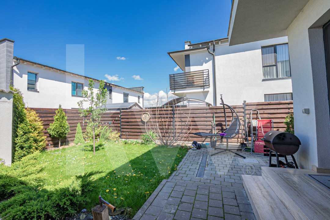Casă tip duplex de vânzare în Turnișor, Sibiu – priveliște superbă și liniște!