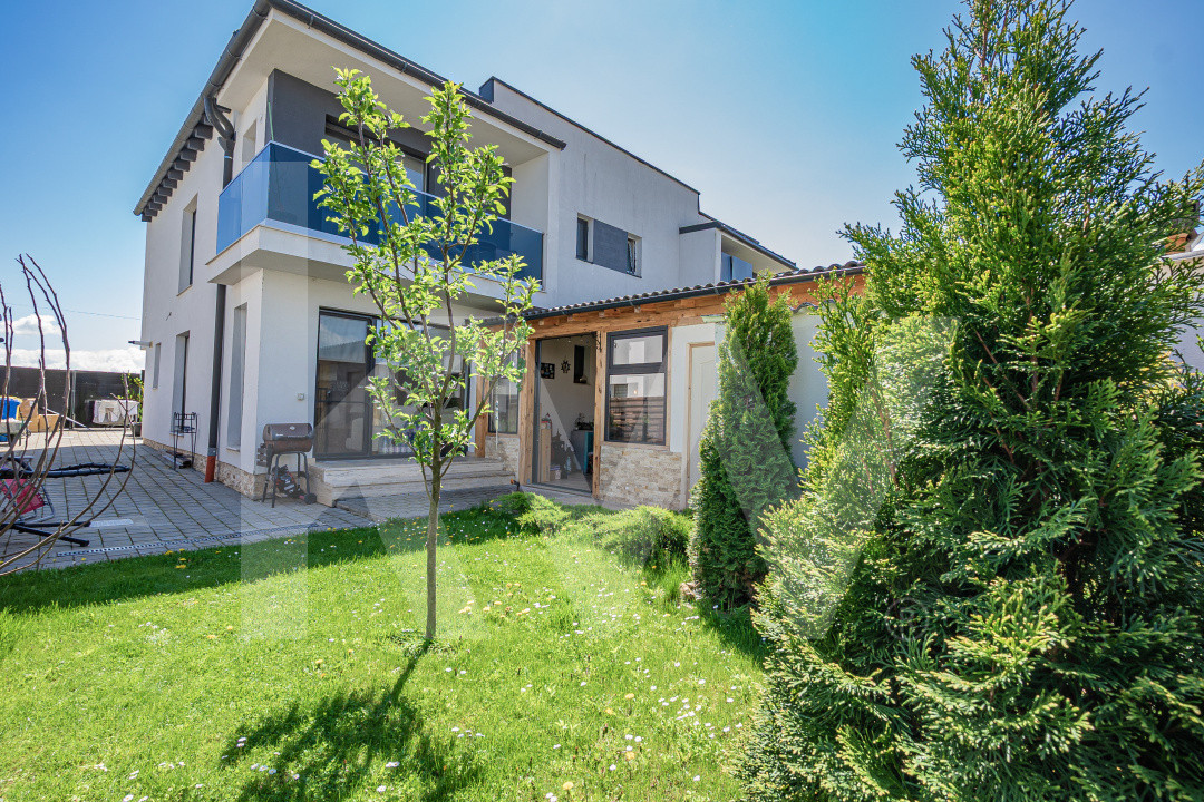 Casă tip duplex de vânzare în Turnișor, Sibiu – priveliște superbă și liniște!