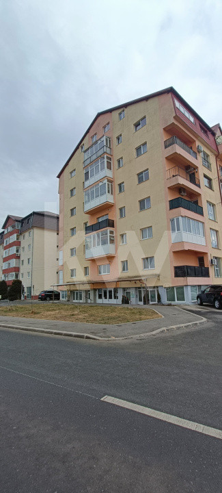 De Vânzare – Apartament amenajat la demisol înalt, Cartierul Ștrand, Sibiu