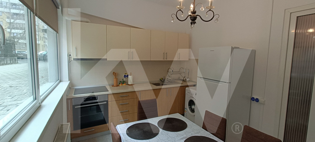 De Vânzare – Apartament amenajat la demisol înalt, Cartierul Ștrand, Sibiu