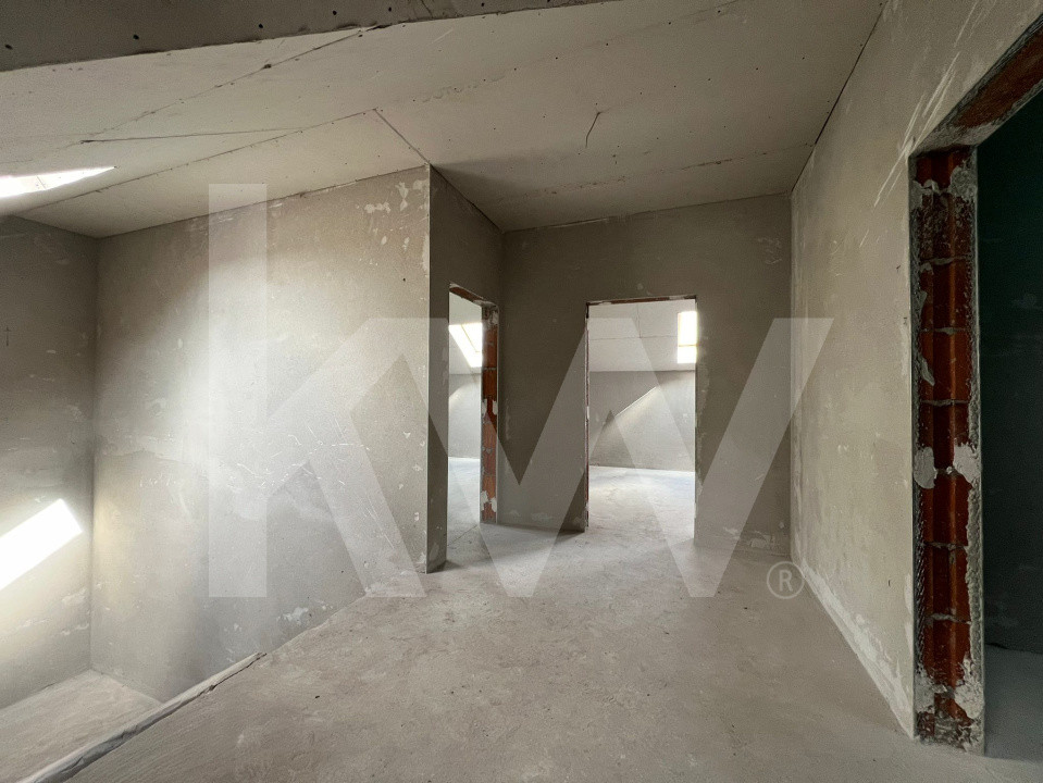 Casa generosa formata din 5 camere, 2 bai, Sura Mica - Sura Mica